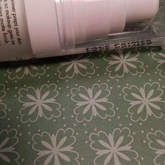 Elf primer - Picture 3 of 5